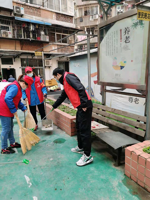 江城清洗參加“學雷鋒 在行動”志(zhì)願服務活動